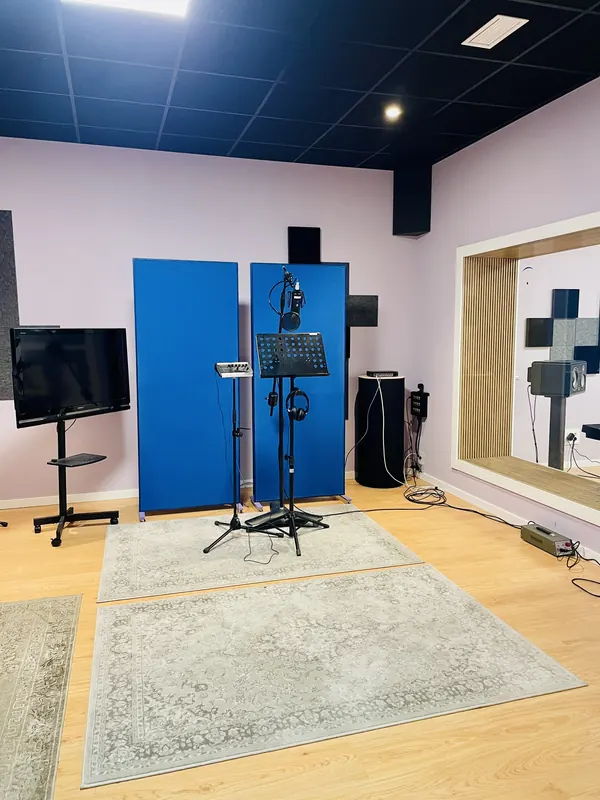 Vocal position in Room A