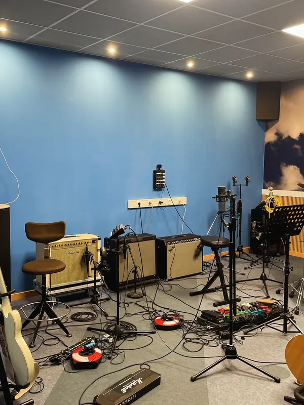 Backline and microphones in Room B