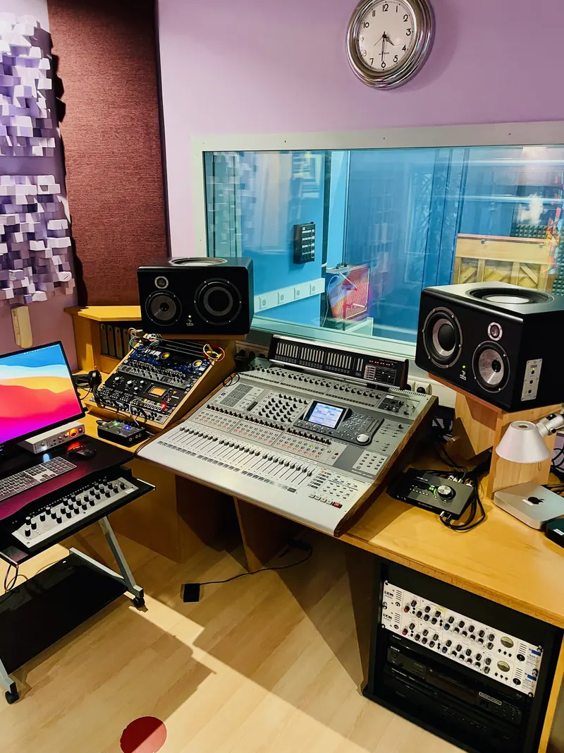 Room C, control room