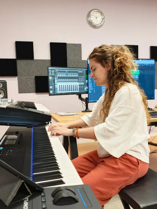Recording piano and keyboards in Room M